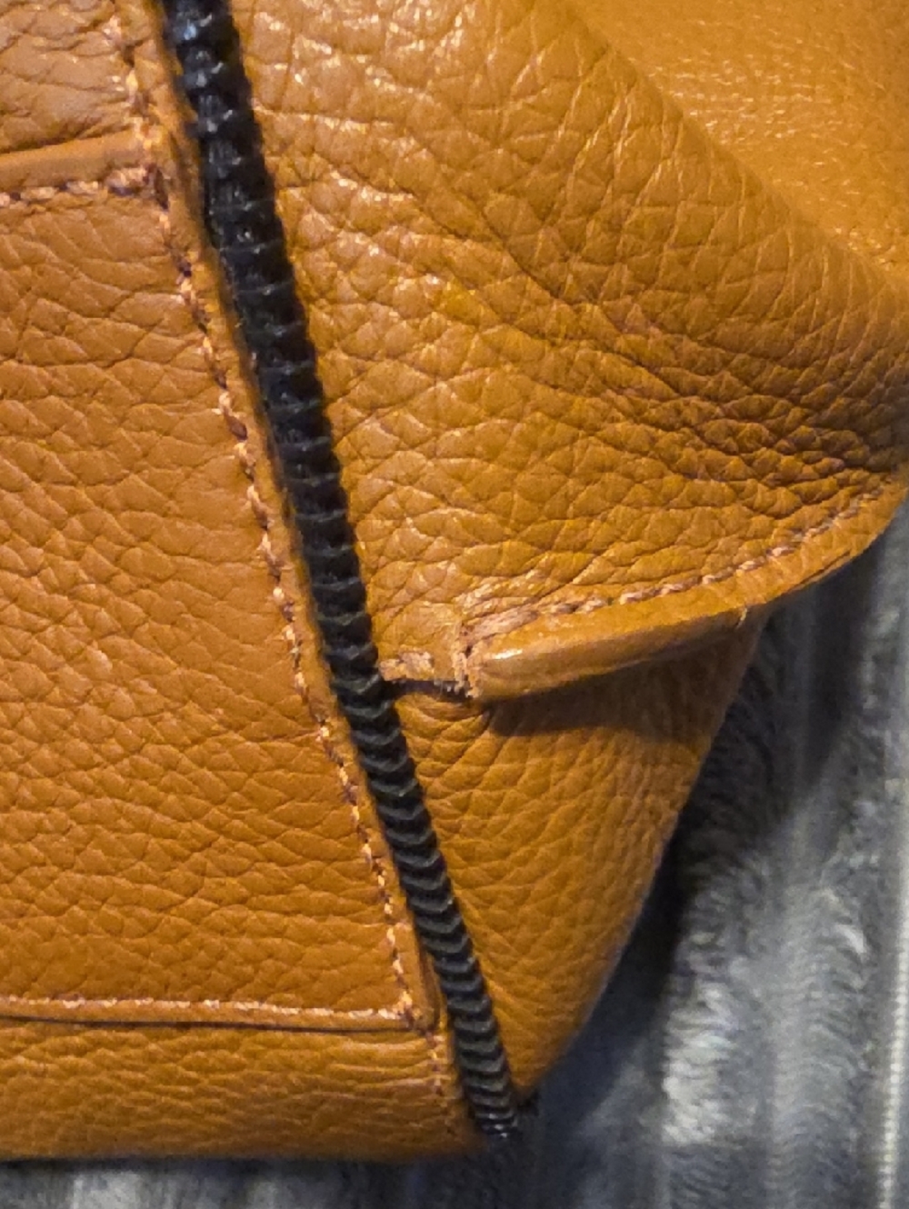 Botkier Tan Leather Tote with Black Zipper - Picture 5 of 12